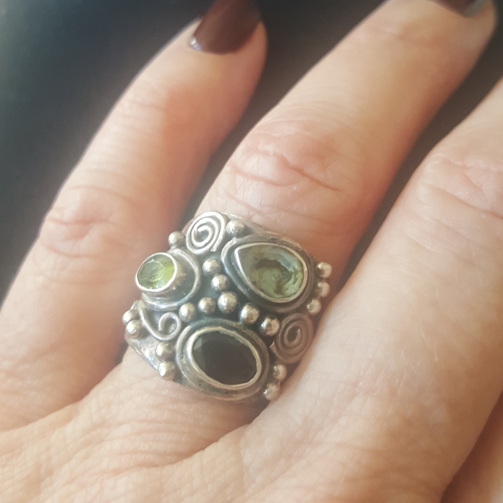 Unique sterling silver ring